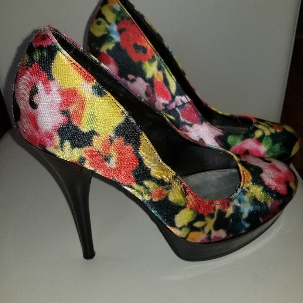 Beautiful springy pumps